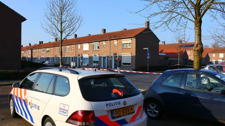 De Havikstraat is afgezet ter hoogte van de Valkstraat (foto: Charles Mallo/SQ Vision).
