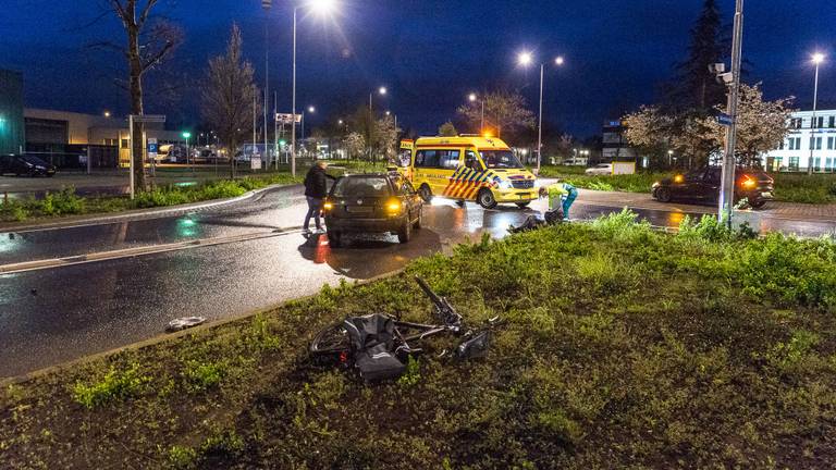 Fietser gewond (foto: Roel Smits / SQ Vision)