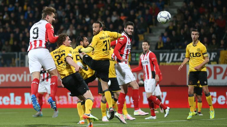 Luuk de Jong met de openingstreffer. (Foto: VI Images)