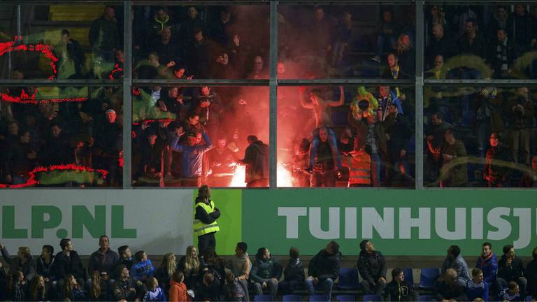 Het uitvak met RKC-supporters. (Foto: VI Images)