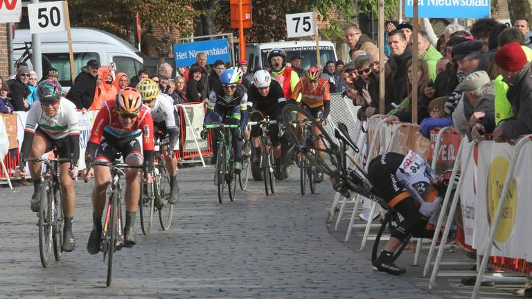 Marianne Vos kwam hard ten val. (Foto: Orange Pictures)