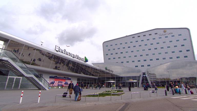 Eindhoven Airport doorvoerhaven voor smokkelaars? (foto: archief)