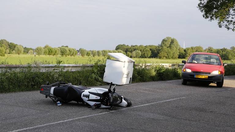 De motorrijder kwam ten val. (foto: SK-Media)