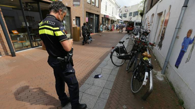 tekort mond Besmettelijk Overvaller drogisterij Etos in Oosterhout aangehouden - Omroep Brabant