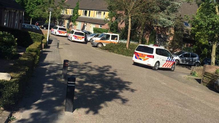 Politie zoekt naar stenengooier (foto: @dj_wouter/Twitter)
