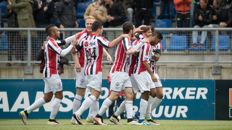 Willem II viert de 1-0 van Andersen (foto: Orange Pictures)