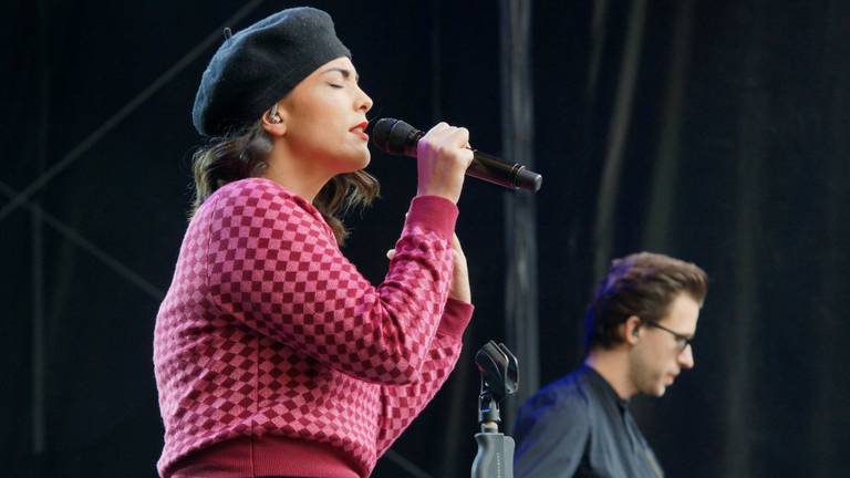 Caro Emerald sloot Jazz in Duketown af (foto: Edwin van Tilburg)