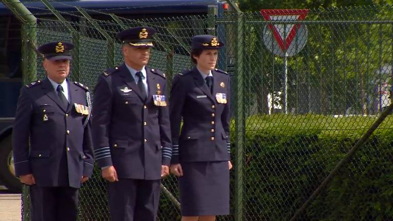 Eerste vrouwelijke vliegbasiscommandant van Nederland aan de leiding op Vliegbasis Eindhoven