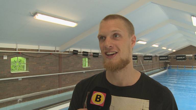 Zwemmer Bram Dekker heeft nog één kans op deelname aan de Olympische Spelen