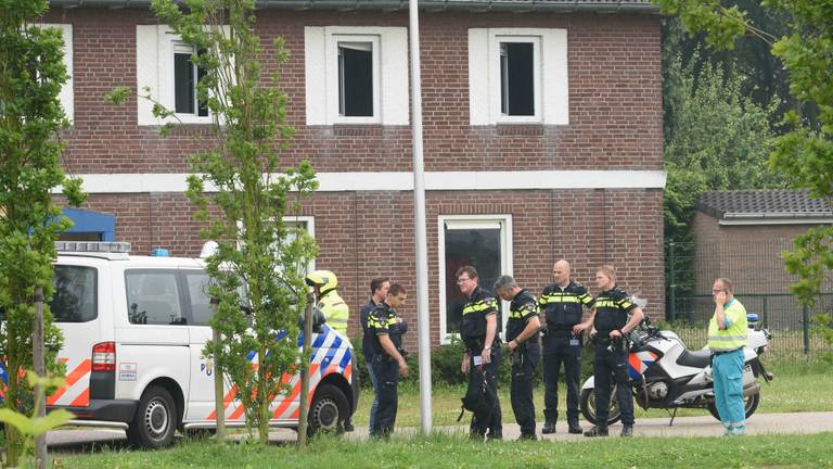 Elf jonge asielzoekers aangehouden na vechtpartij in Etten-Leur. Foto: Tom van der Put / SQ Vision