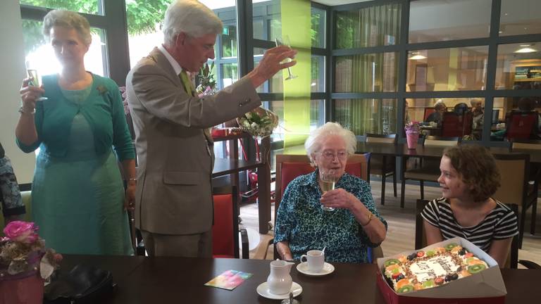 Mien Goossens is 107 jaar geworden, dit is haar geheim 