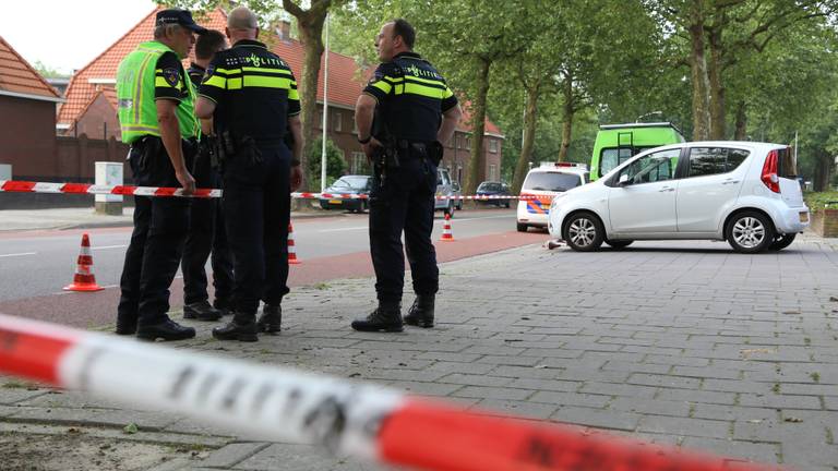 De politie kwam naar de plaats van het ongeluk. (Foto: Gabor Heeres/SQ Vision).