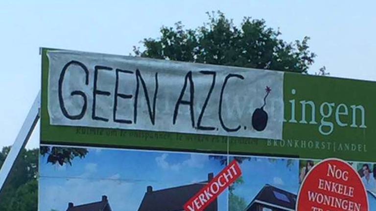 Explosief protest tegen de komst van een AZC in Andel