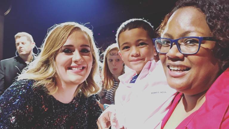 Hoe verleidde de 7-jarige Morisson zangeres Adele?
