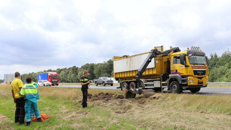 De vrachtwagen waar de man van af viel (foto: SQvision0