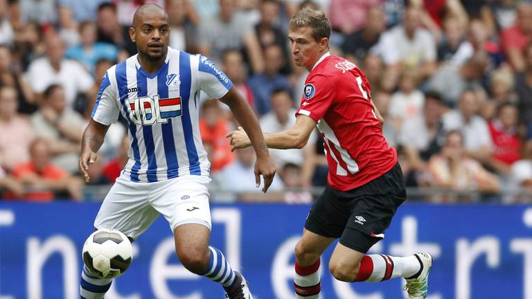 Vorig jaar won FC Eindhoven de lichtstadderby. (Foto: VI Images)