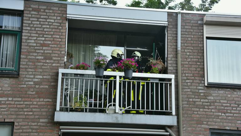 Brandweerlieden ter plekke (foto: Jules Vorselaars / JV Media)
