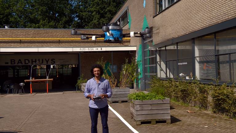 Afghaanse Eindhovenaar ontwikkelt drone voor een mijnvrije wereld