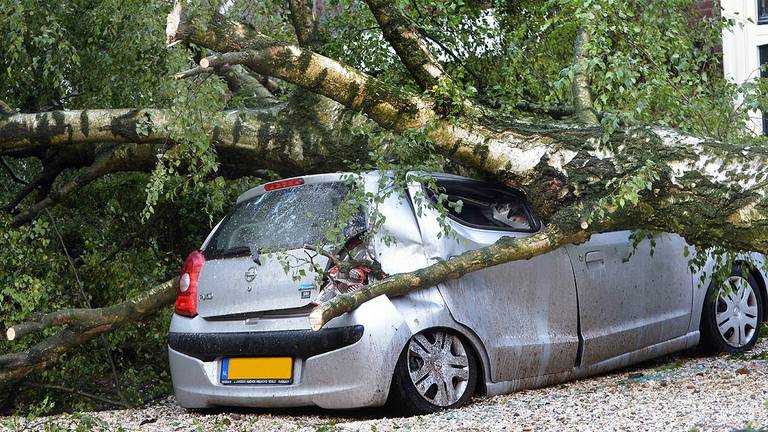 Windhoos in Veldhoven 