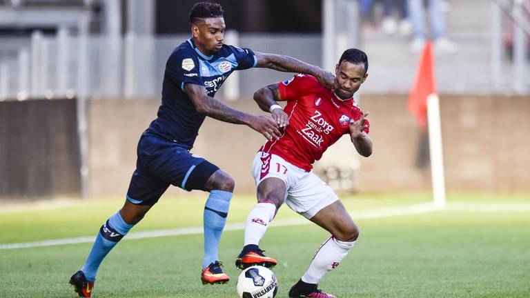 PSV met veel strijd naar winst op FC Utrecht