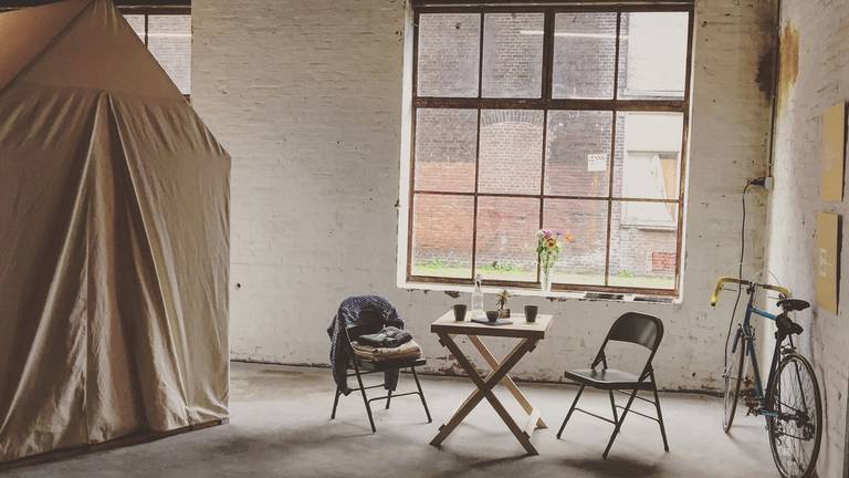 Het tijdelijke hotel 'To many places' in Den Bosch