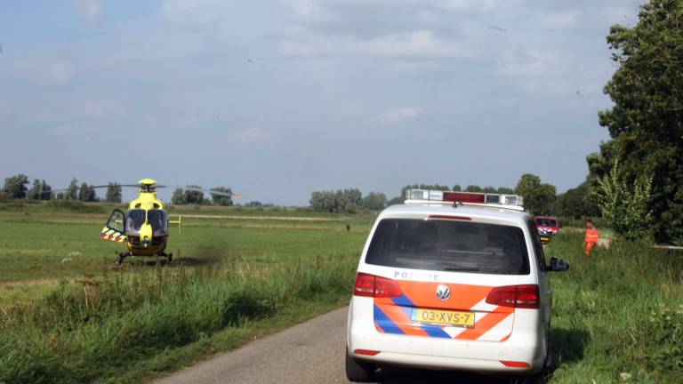 De traumahelikopter is geland. (foto: Kay Overwater / Stuvefotografie)