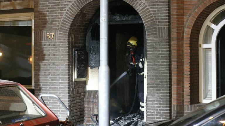 De brand ontstond waarschijnlijk in de meterklast. (Foto: SQ Vision)