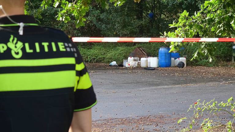 De vaten werden gevonden aan de Genneperweg. (Foto: Jozef Bijnen/SQ Vision)