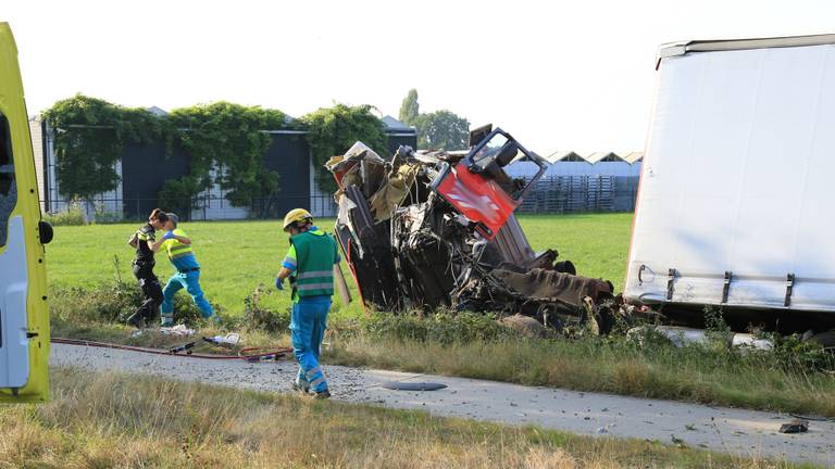 vrouw 68 uit deurne komt om bij ongeluk met vrachtwagen en auto s in deurne omroep brabant