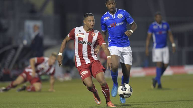 Ayrton Statie in actie voor FC Oss (foto: VI Images)