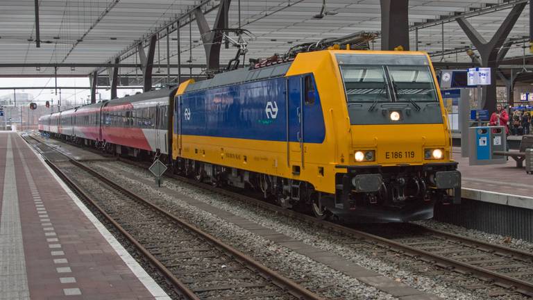 De 'gewraakte' TRAXX-intercity (foto: archief).