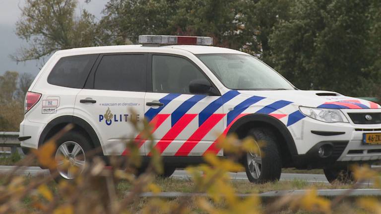 In Waalwijk  is een man gewond geraakt, nadat hij in zijn gezicht geslagen werd door een andere automobilist.