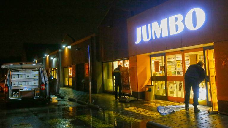 Gewapende overval op Jumbo. (foto: Arno van der Linden/SQ Vision)