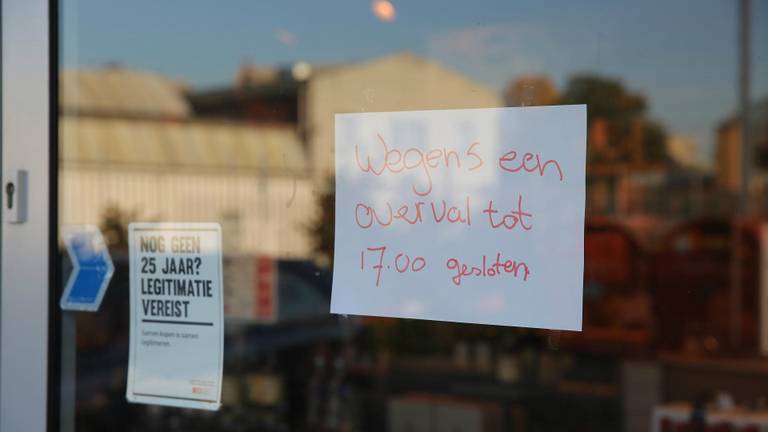 Slijter Bergen op Zoom overvallen. (foto: Christian Traets/SQ Vision)
