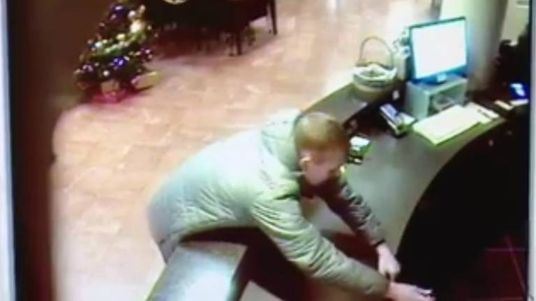 Foto: screenshot beveiligingscamera Golden Tulip hotel Breda
