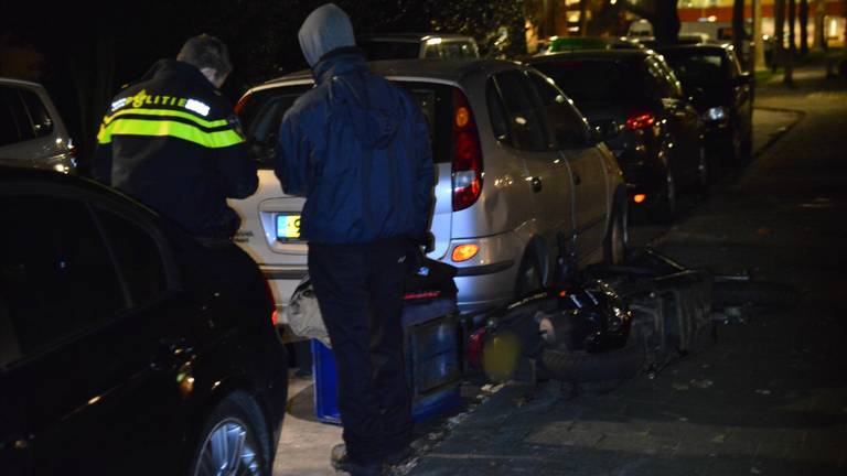 Pizzakoerier in Breda op straat overvallen door drie mannen