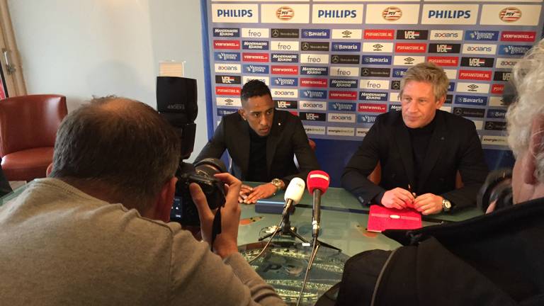 Brenet tekent nieuw contract bij PSV (foto: Paul Post)