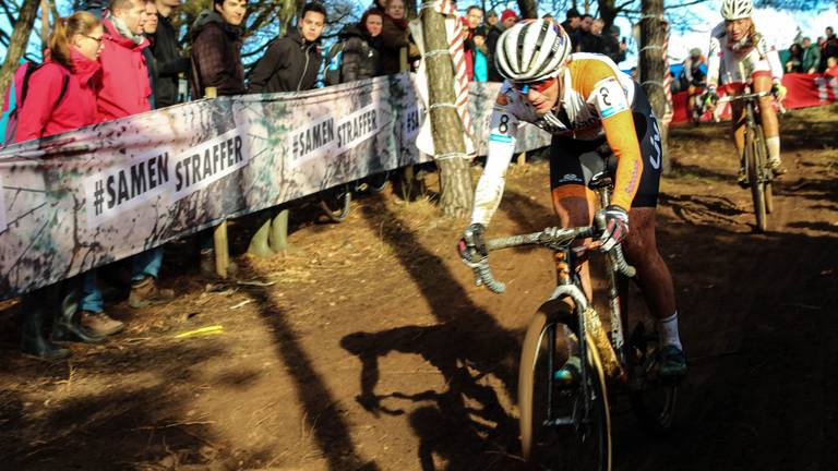 Marianne Vos op weg naar de winst in Heusden-Zolder (foto: Veerle de Pijper)