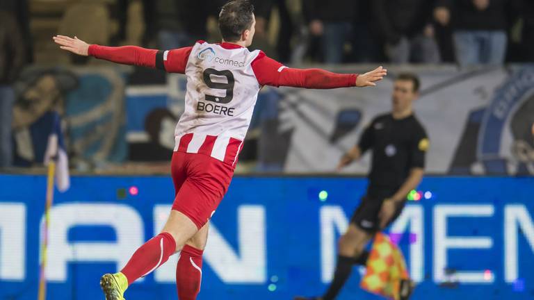 Tom Boere na opnieuw een doelpunt voor FC Oss. (Foto: VI Images)