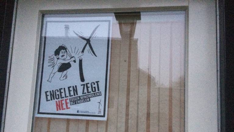 Buurtbewoners hingen eerder al protestposters op. (Foto: Daisy Schalkens)