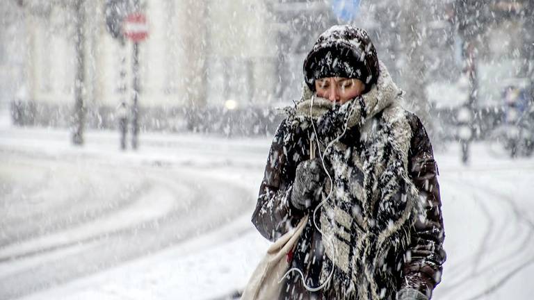 Het gaat flink sneeuwen. (Foto: Kruikenzeiker/Twitter)