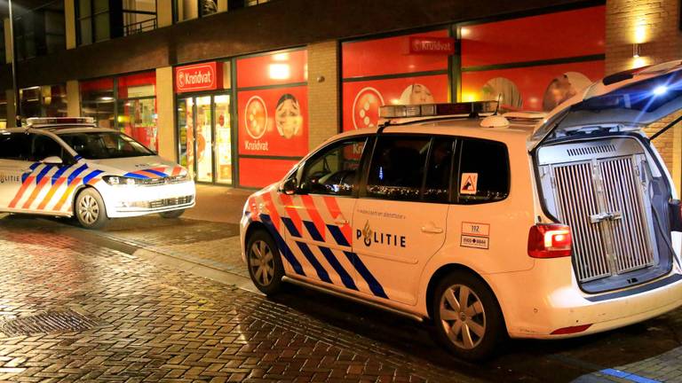 Kruidvat in de Postelstraat in Someren is overvallen. Foto: Harrie Grijseels/SQ Vision