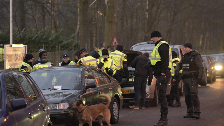De controle van dinsdag duurde uren.