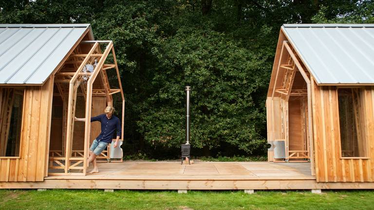 Ijveraar uitbarsting Groot universum Uitschuifbaar tuinhuis voor zijn moeder levert Caspar Schols mogelijk  architectuurprijs op - Omroep Brabant