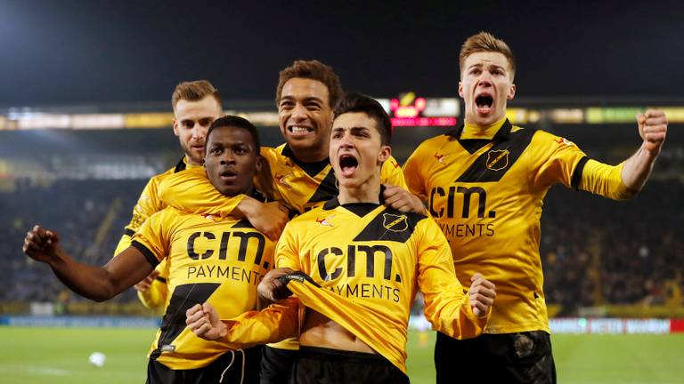 NAC wint van FC Dordrecht.