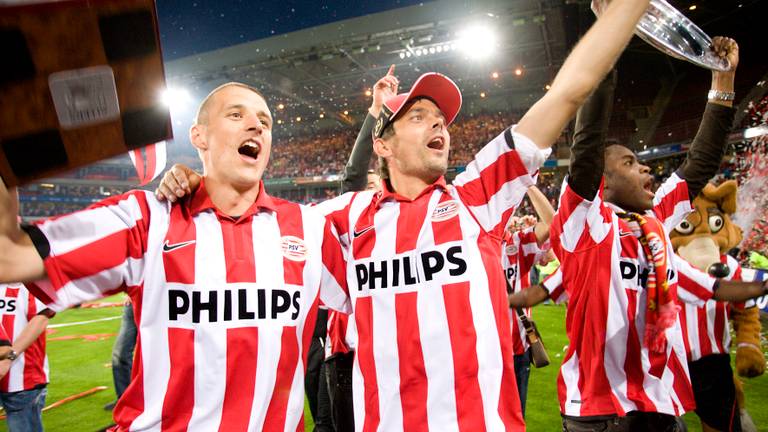 Simons en Cocu werden in 2007 samen kampioen bij PSV. (Foto: VI Images)