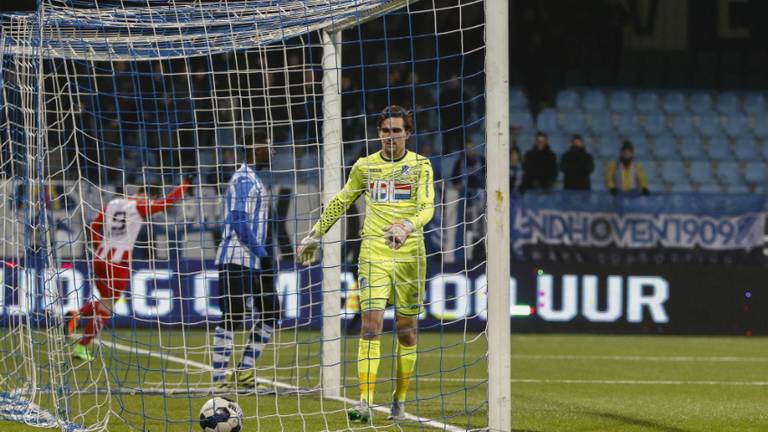 Tom Boere maakt de 0-2 voor FC Oss (foto: Orange Pictures)