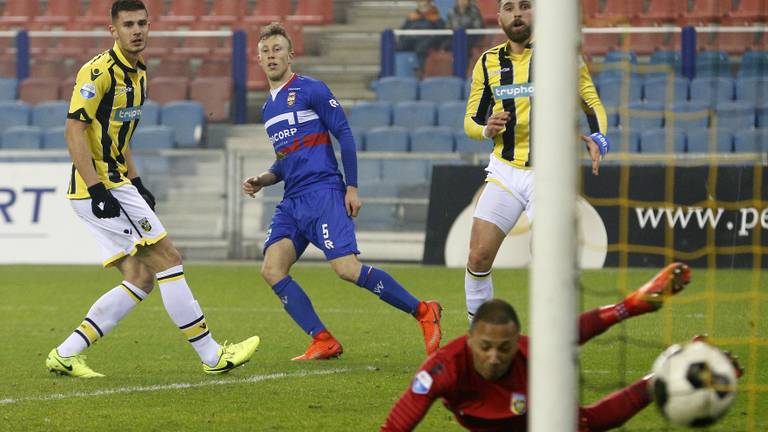 Dico Koppers, in actie tegen Willem II (foto: VI).