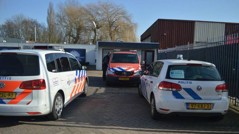 Het betreft de loods aan de rechterkant op de foto (Foto: Dave Hendriks/SQ Vision Mediaprodukties).