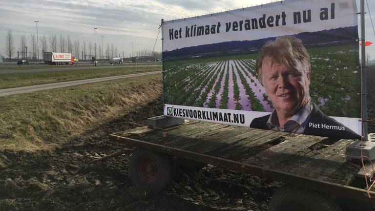 Een van de spandoeken.